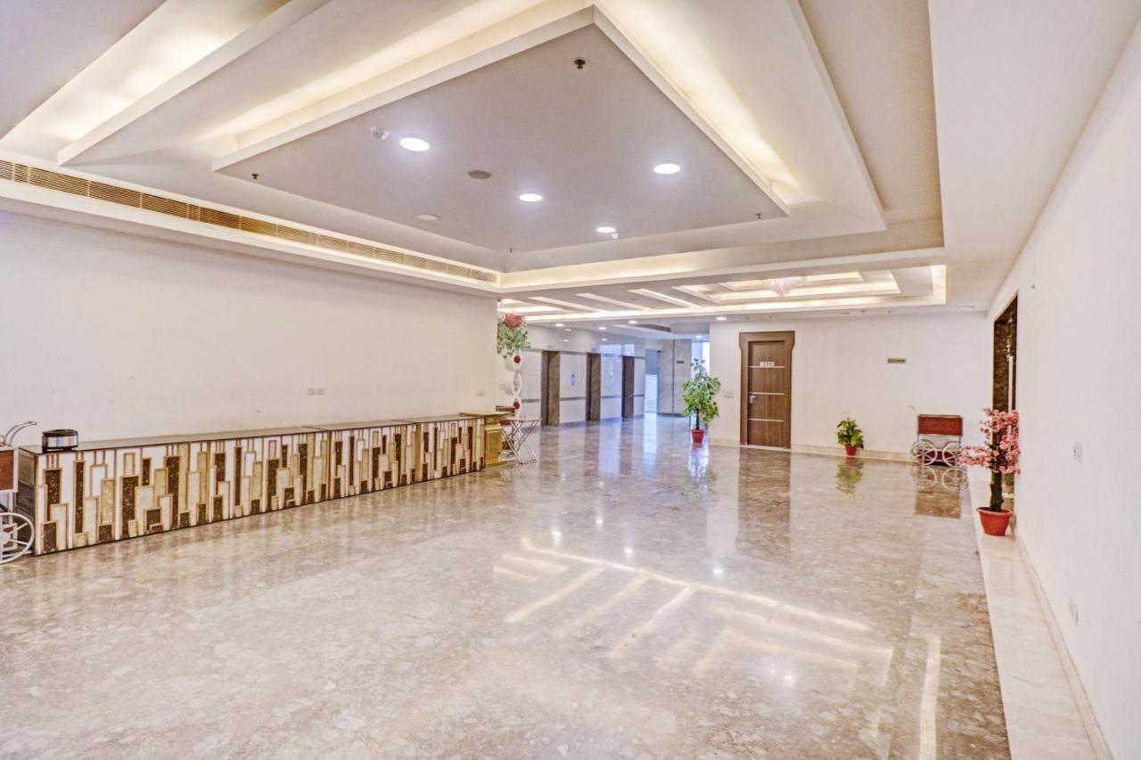 Отель Oyo Townhouse 484 Sanskriti Дели Экстерьер фото